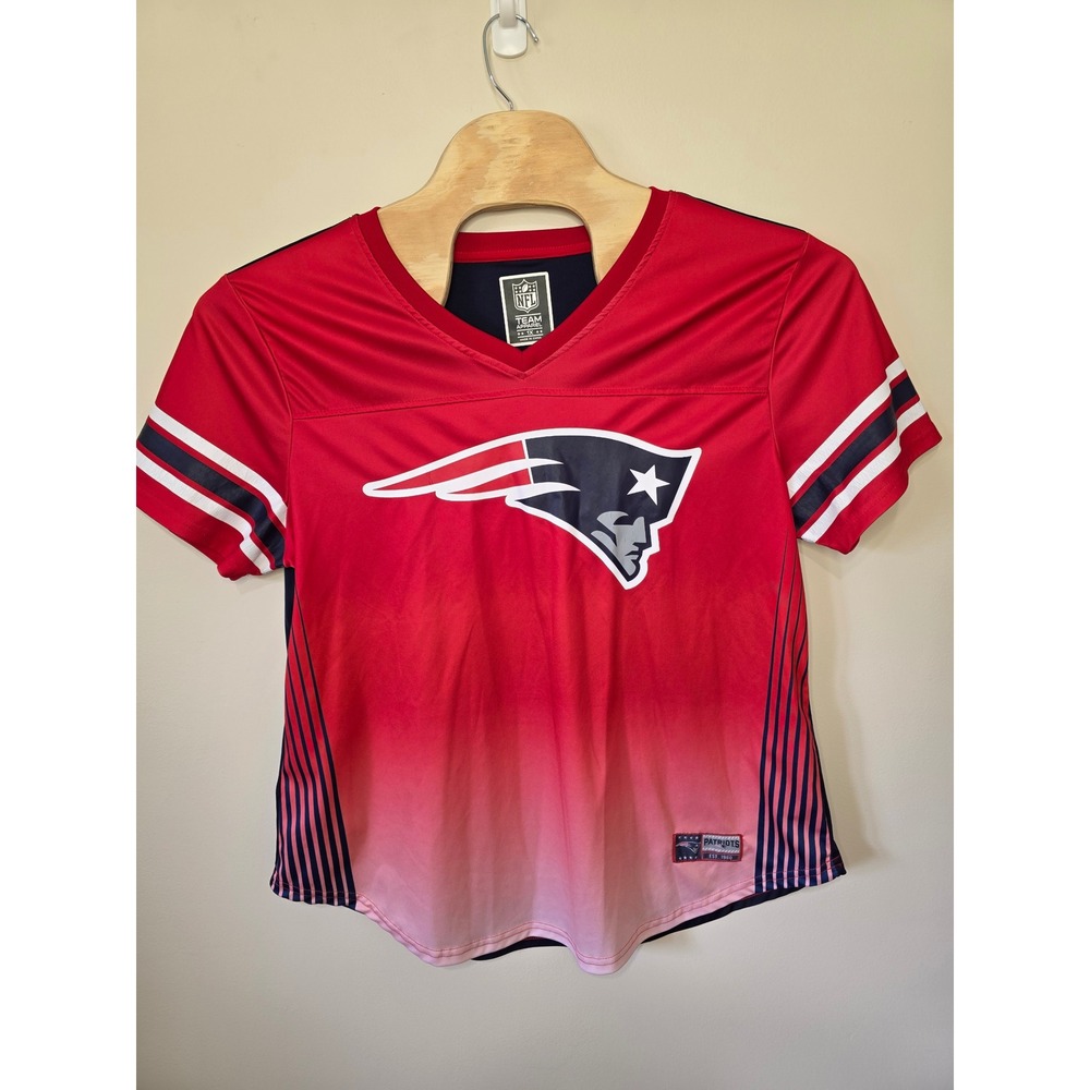 NFL Team Apparel Jersey Women 1X Red Ombre New England Patriots V-Neck Athletic